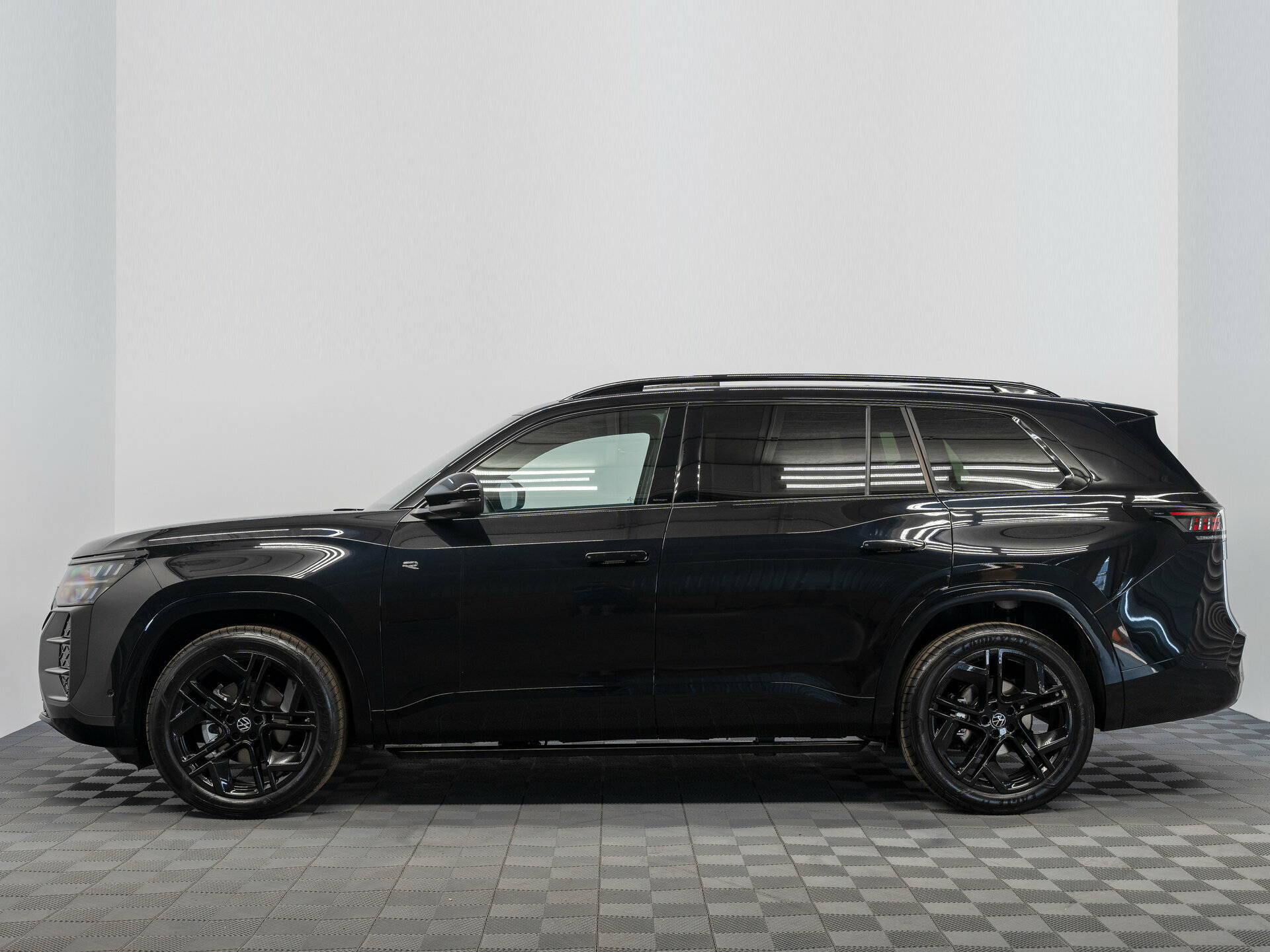 Автомобиль Volkswagen Teramont Pro 2.0 AMT (272 л.с.) 4WD - 8