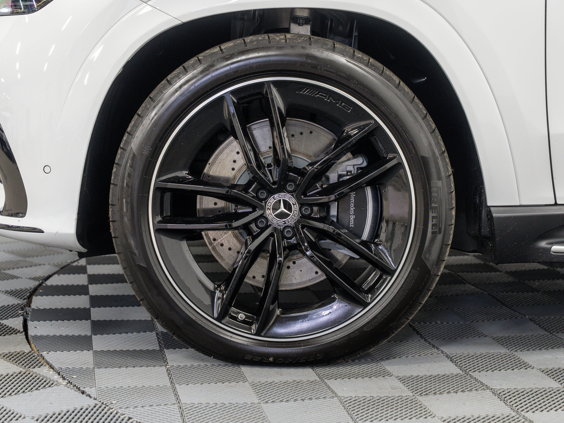 Автомобиль Mercedes-Benz GLE 450 d 3.0d AT (367 л.с.) 4WD - 4
