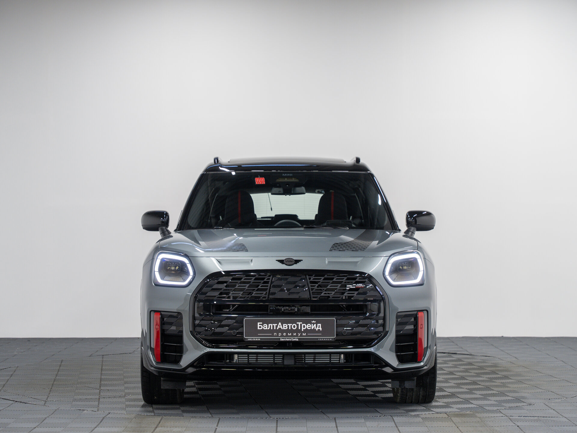 Автомобиль Mini Countryman John Cooper Works 2.0 AMT (300 л.с.) 4WD - 4