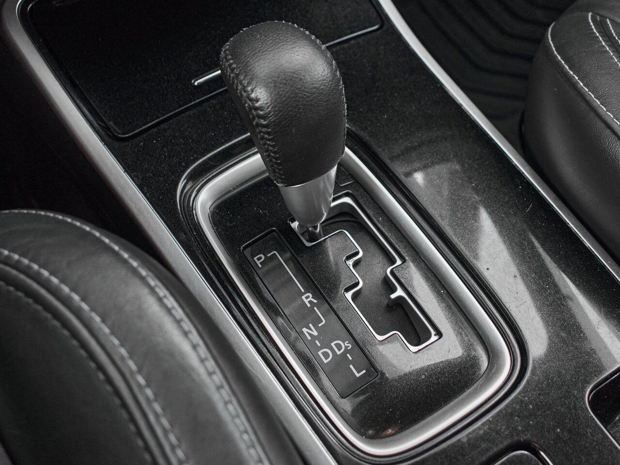 Купить Mitsubishi Outlander 2.0 CVT (146 л.с.) 4WD, 2019 в Екатеренбурге