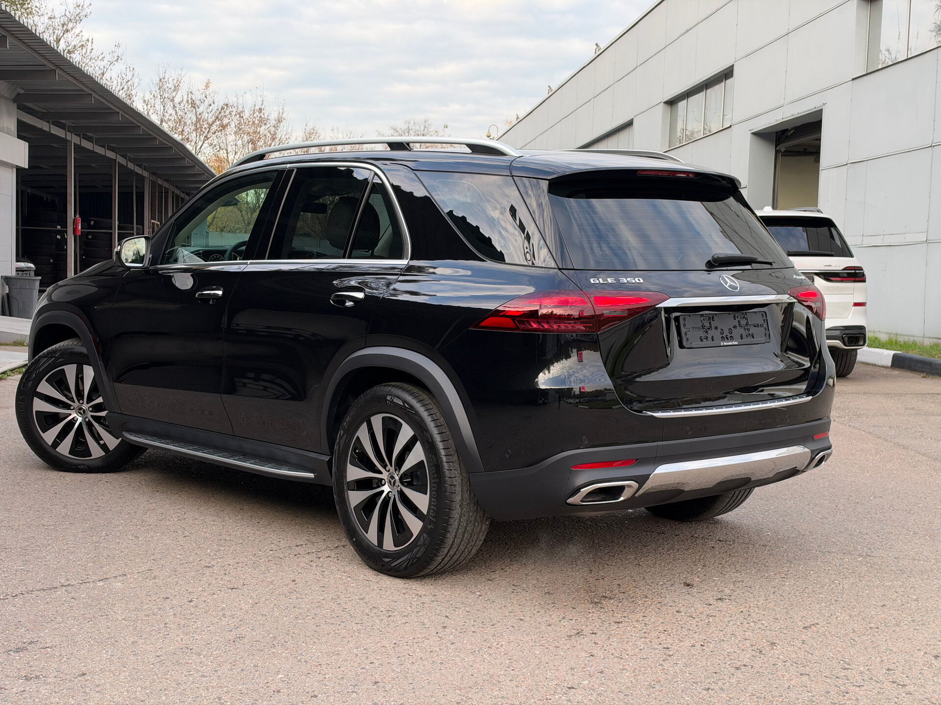 Автомобиль Mercedes-Benz GLE 350 2.0 AT (258 л.с.) 4WD - 4