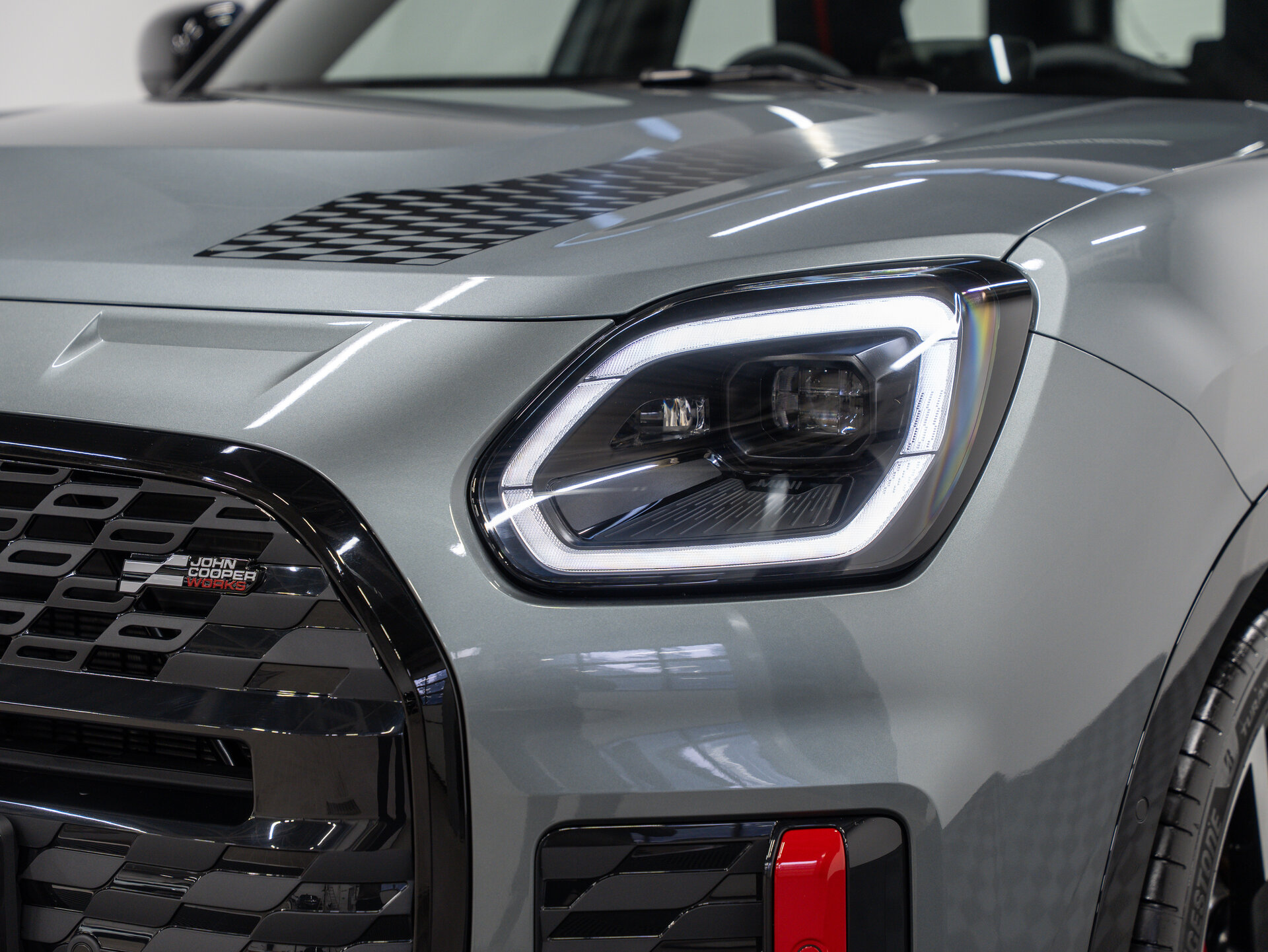 Автомобиль Mini Countryman John Cooper Works 2.0 AMT (300 л.с.) 4WD - 2