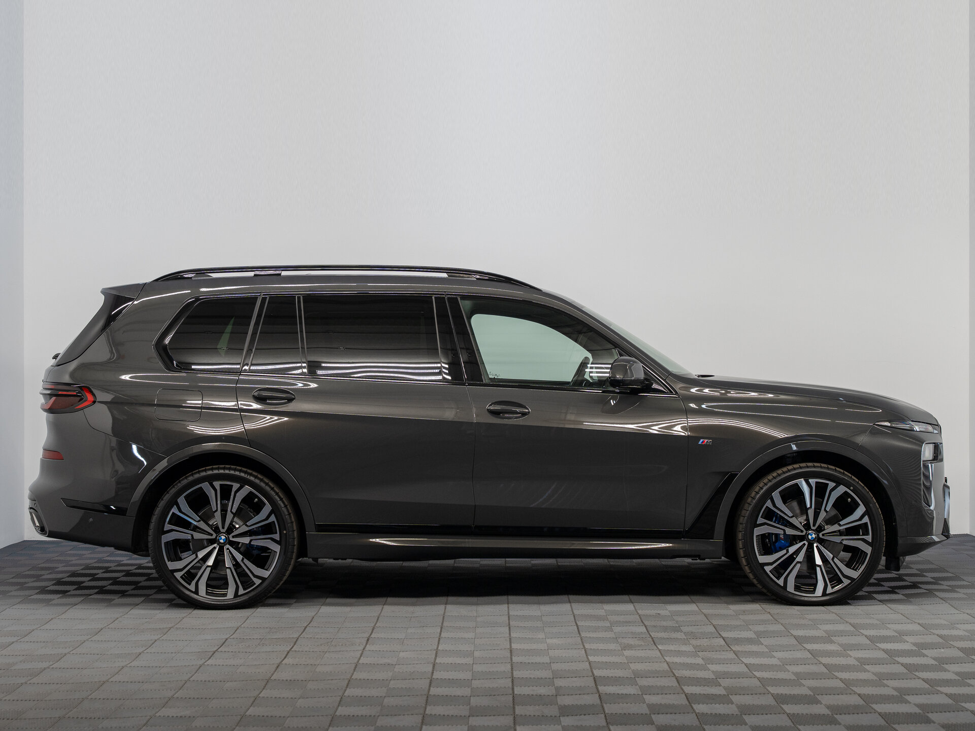 Автомобиль BMW X7 40d 3.0d AT (340 л.с.) 4WD - 7