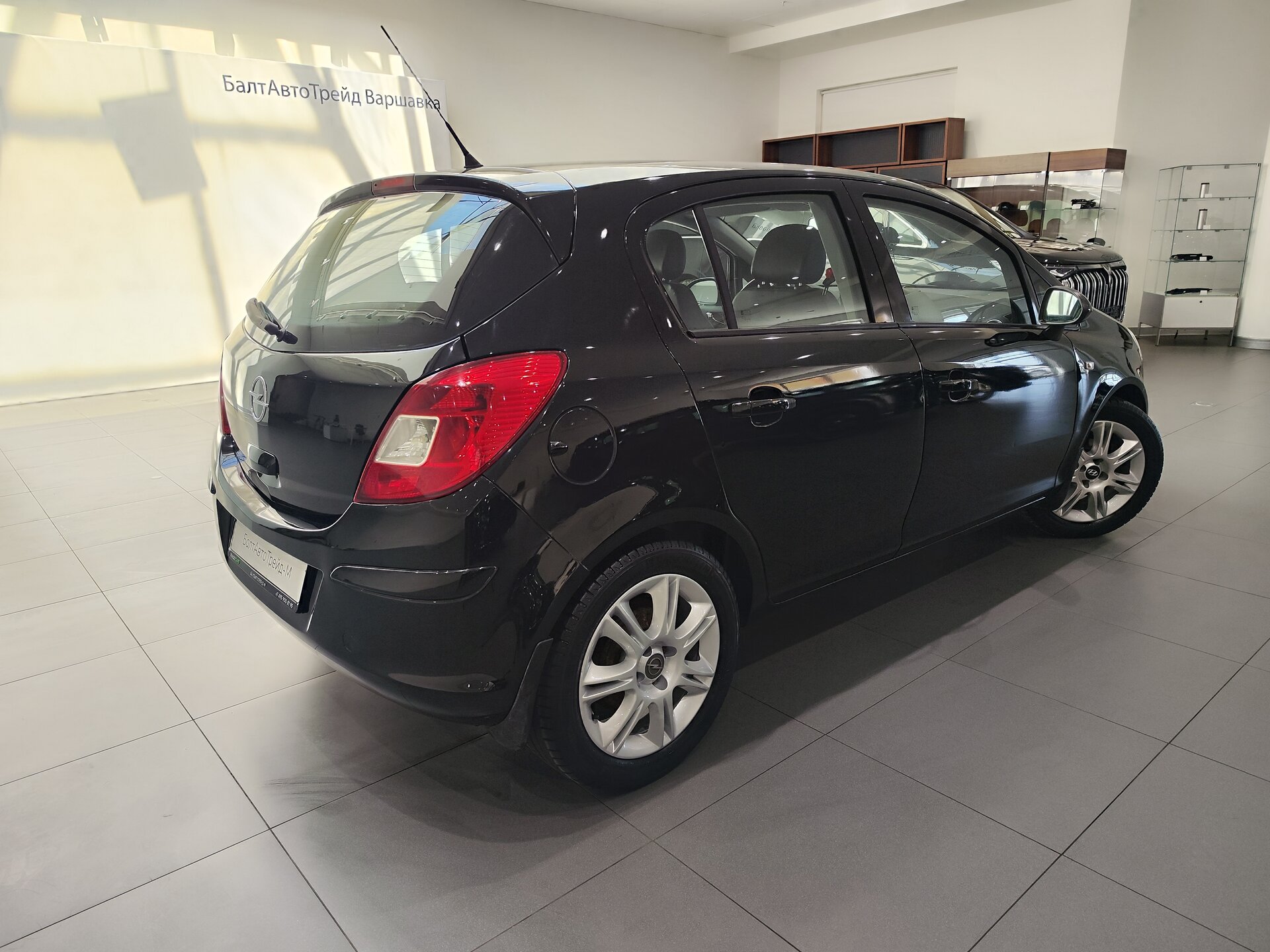 Автомобиль Opel Corsa 1.4 AT (100 л.с.) - 6
