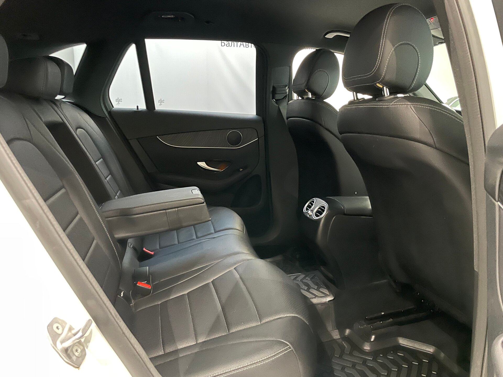 Автомобиль Mercedes-Benz GLC 200 2.0 AT (197 л.с.) 4WD - 10