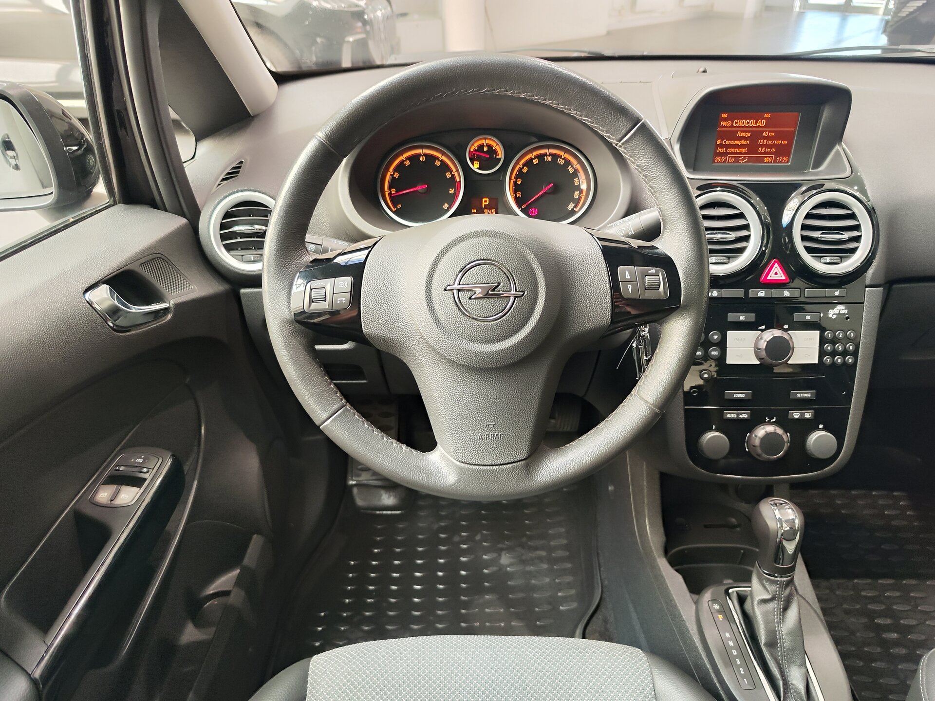 Автомобиль Opel Corsa 1.4 AT (100 л.с.) - 15