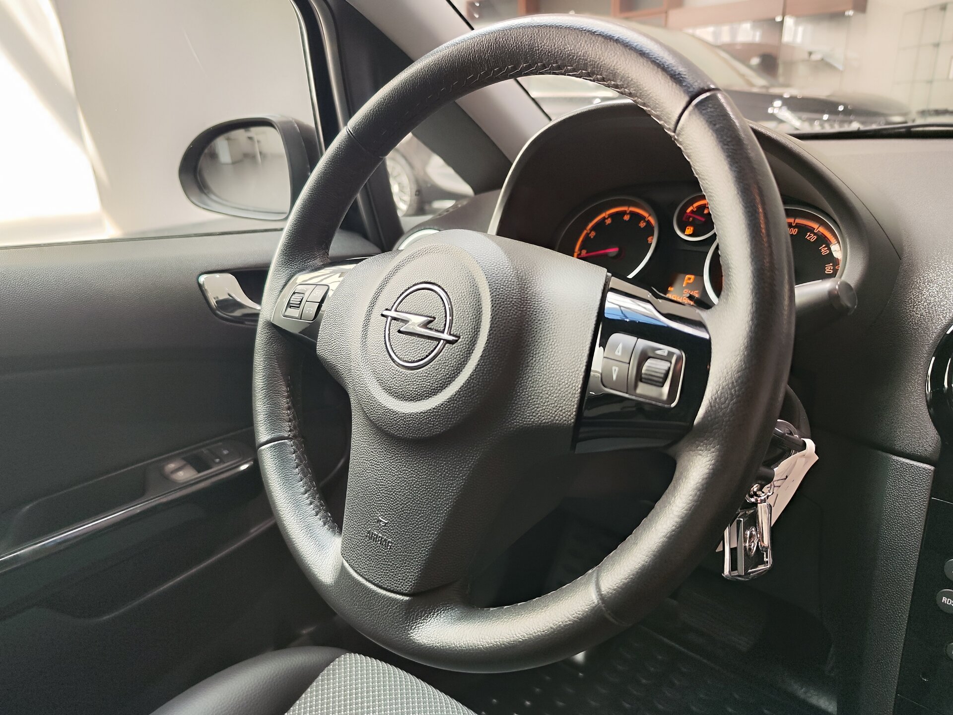 Автомобиль Opel Corsa 1.4 AT (100 л.с.) - 13
