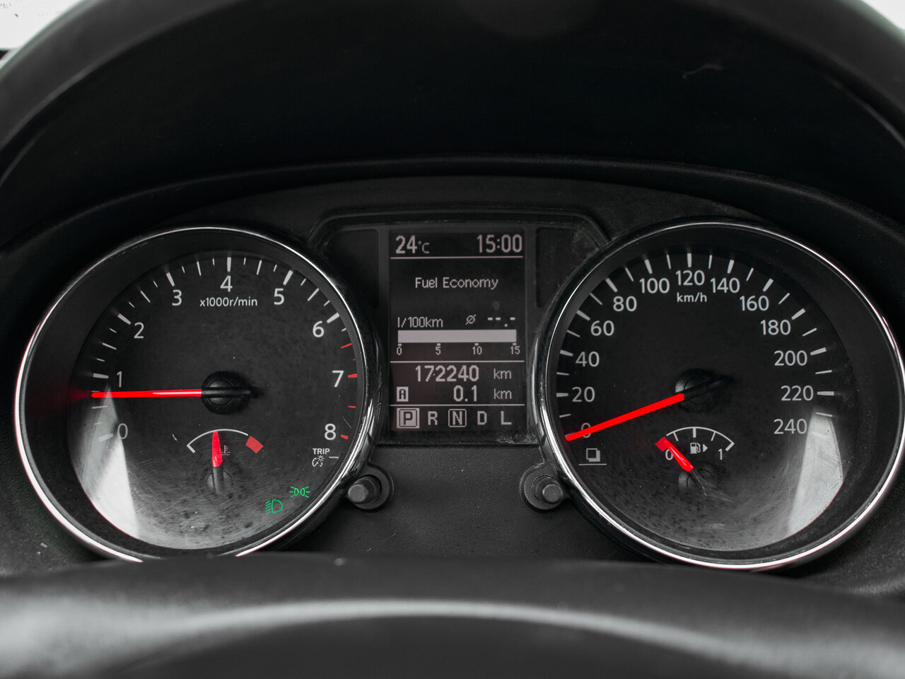 Купить Nissan Qashqai 1.6 CVT (117 л.с.), 2012 в Екатеренбурге