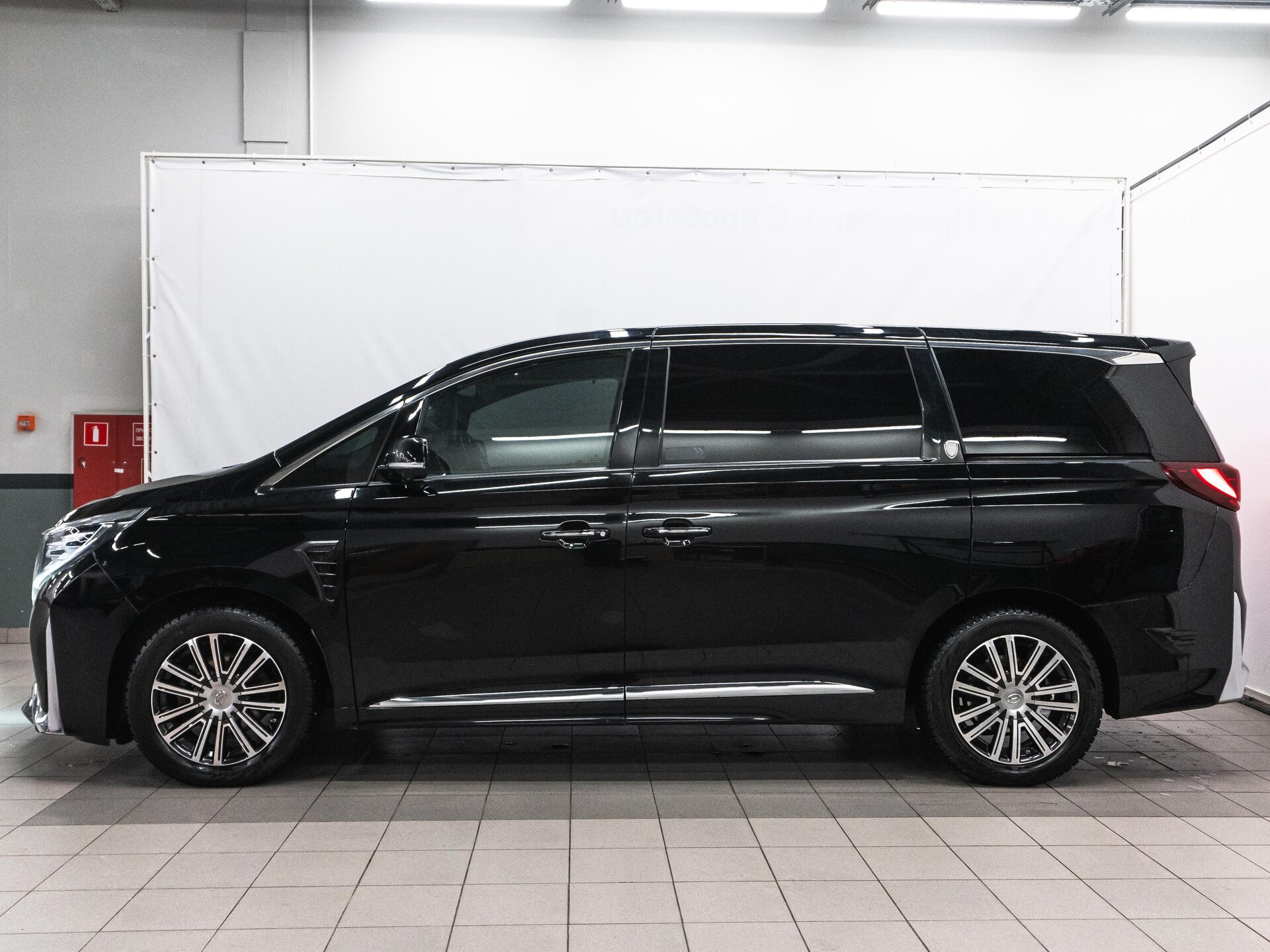 GAC Trumpchi M8 2021 8
