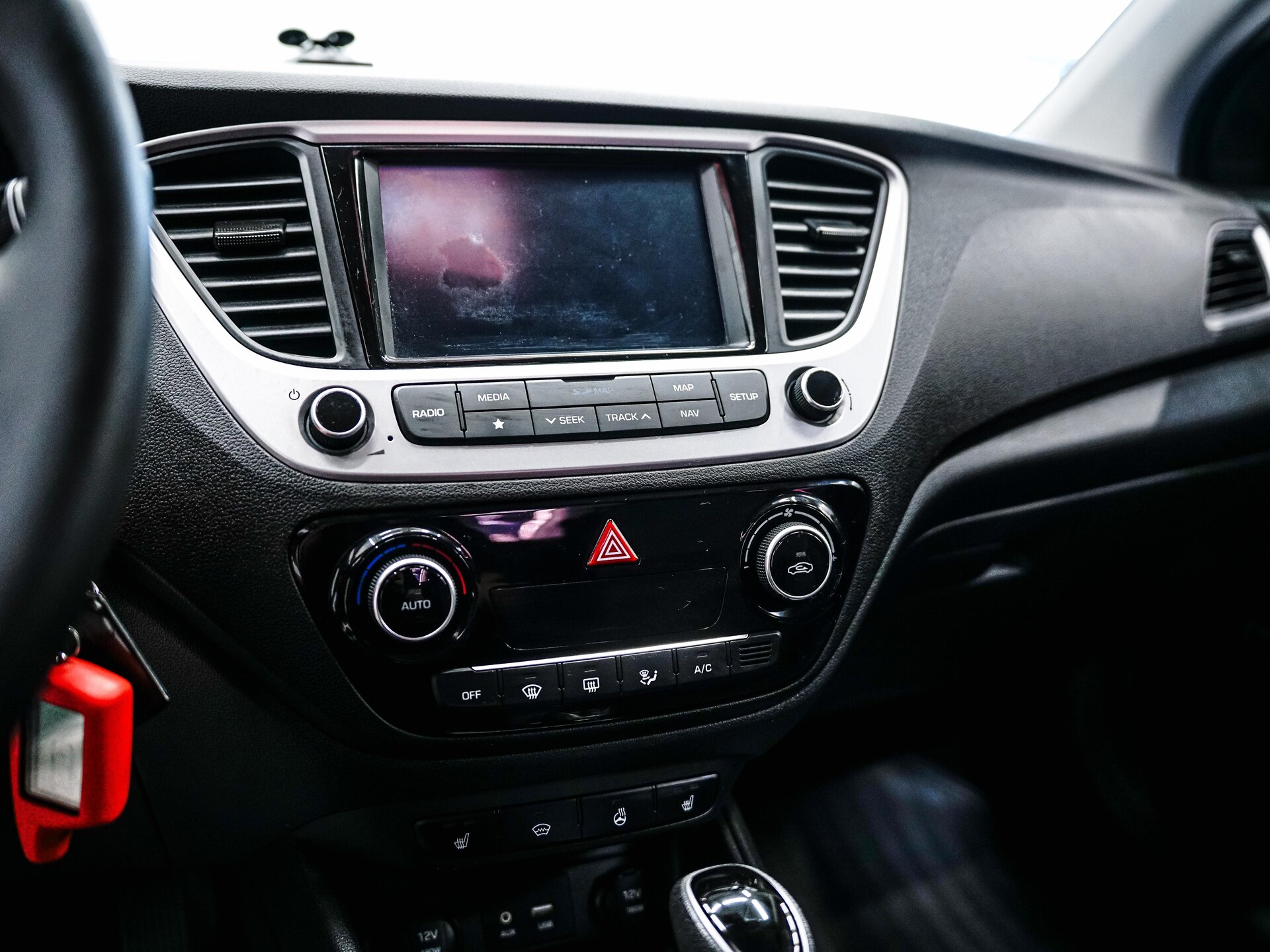 Hyundai Solaris 2017 23