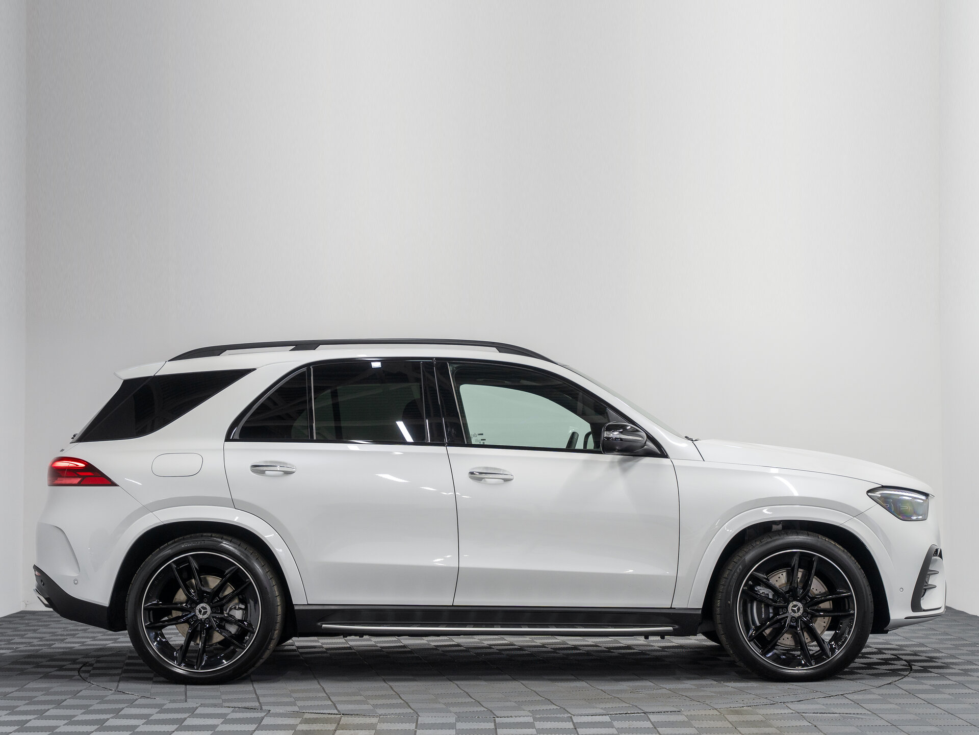 Автомобиль Mercedes-Benz GLE 450 d 3.0d AT (367 л.с.) 4WD - 7