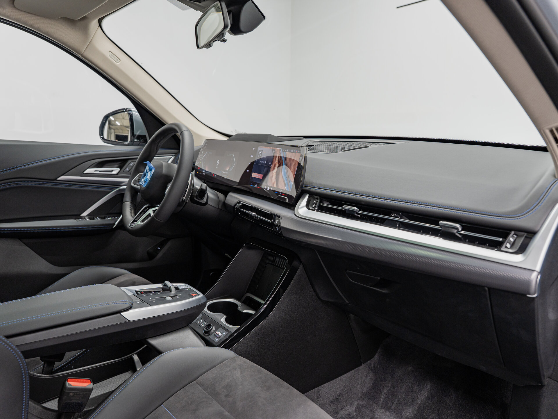 Автомобиль BMW X1 25Li xDrive 2.0 AMT (204 л.с.) 4WD - 14