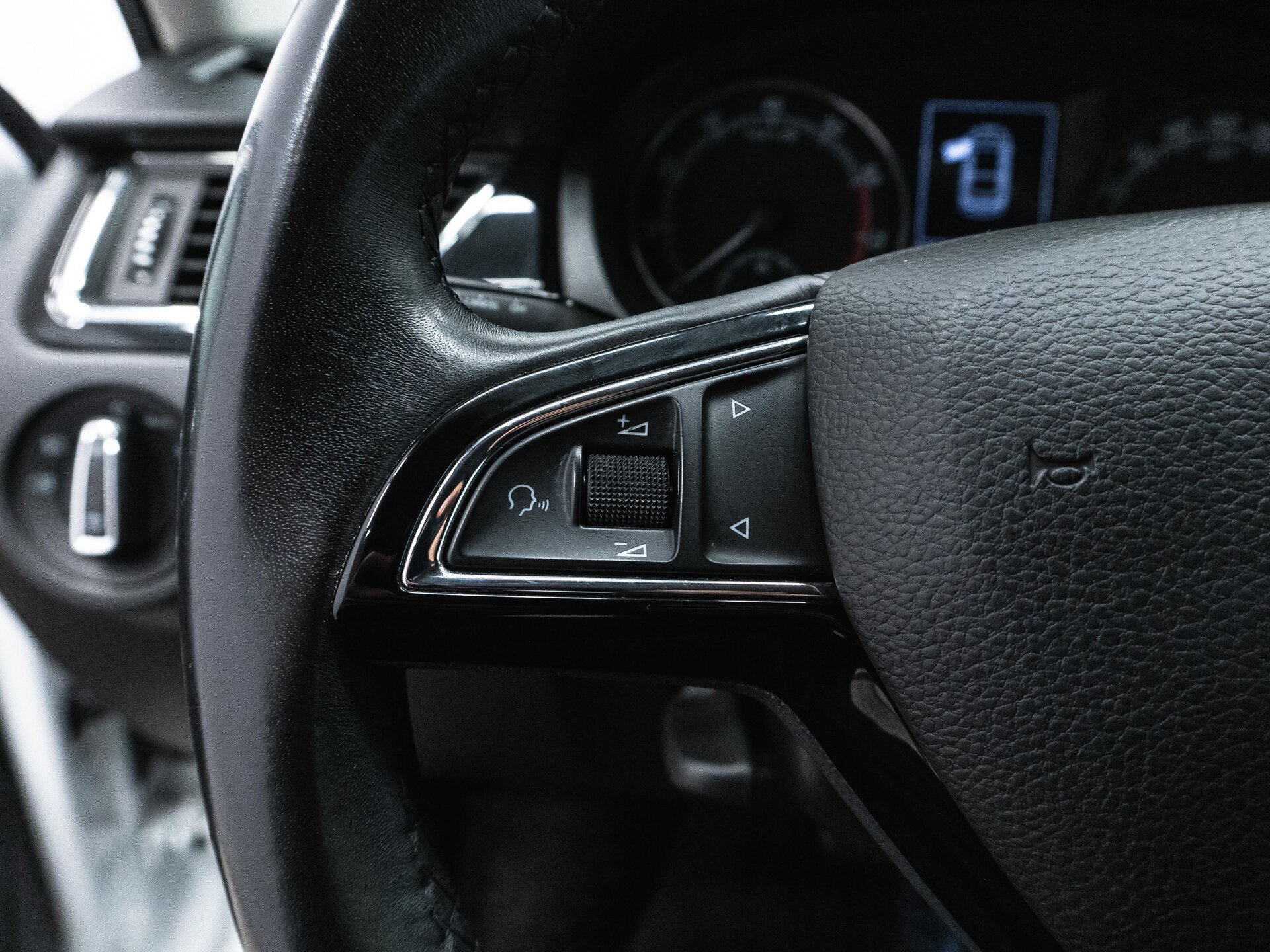 Skoda Rapid 2019 18