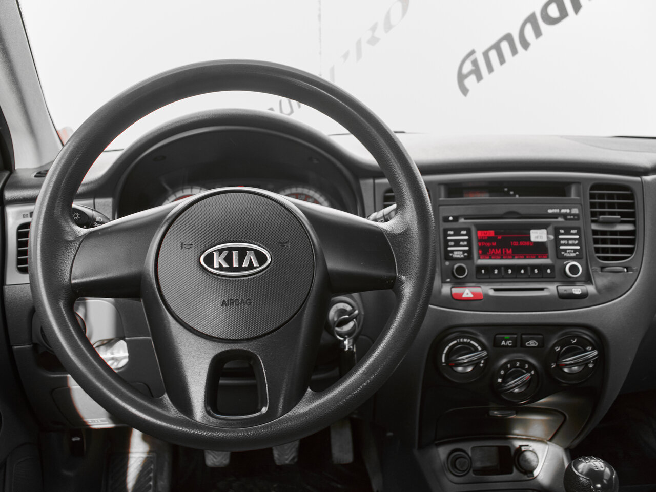 Купить Kia Rio 1.4 MT (95 л.с.), 2010 в Екатеренбурге
