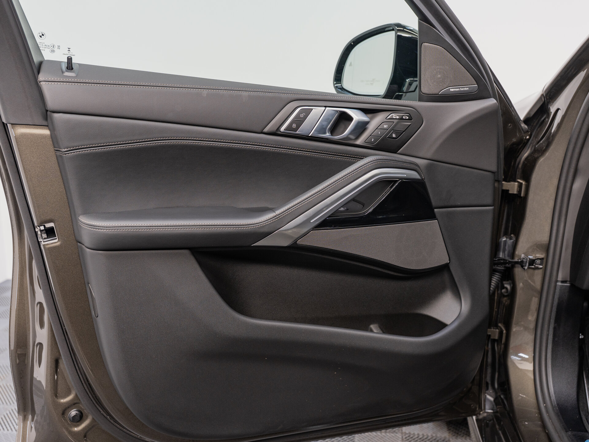 Автомобиль BMW X6 40d 3.0d AT (352 л.с.) 4WD - 20