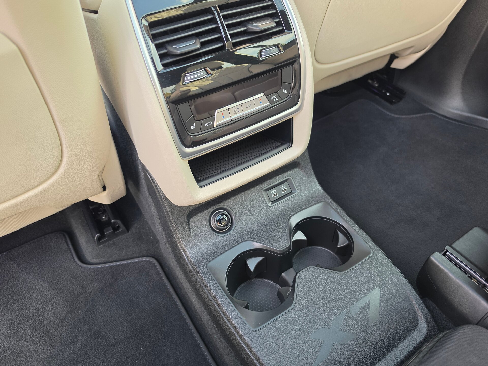 Автомобиль BMW X7 40d 3.0d AT (340 л.с.) 4WD - 16