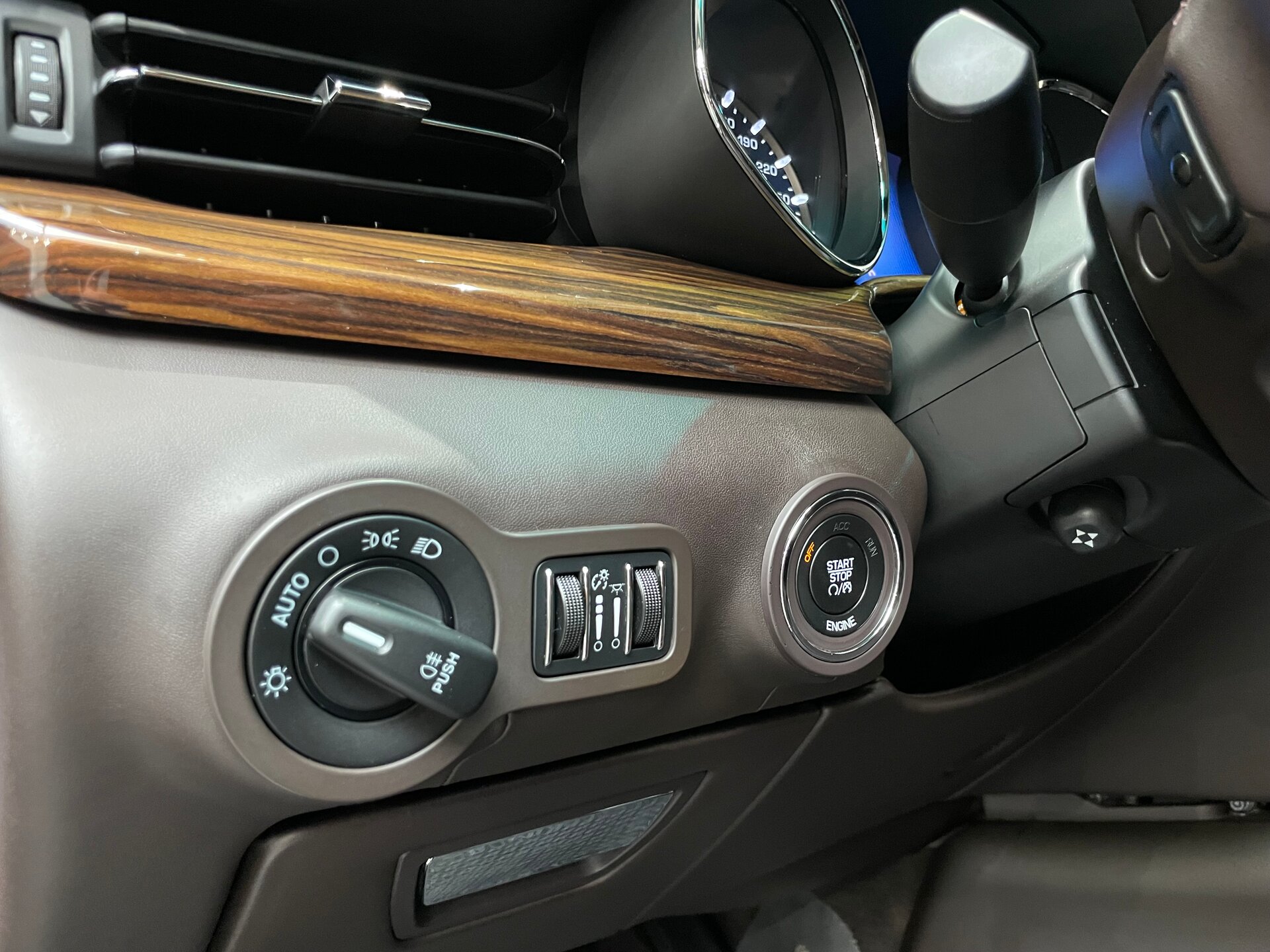 Автомобиль Maserati Quattroporte S Q4 3.0 AT (410 л.с.) 4WD - 20