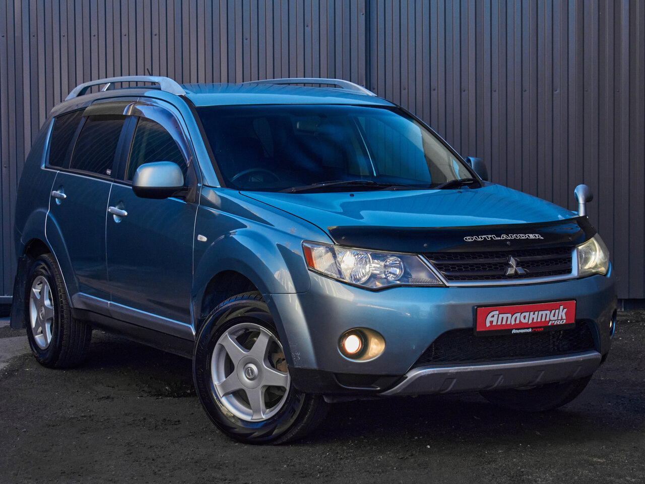 Купить Mitsubishi Outlander 2.4 CVT (170 л.с.) 4WD, 2005 в Екатеренбурге
