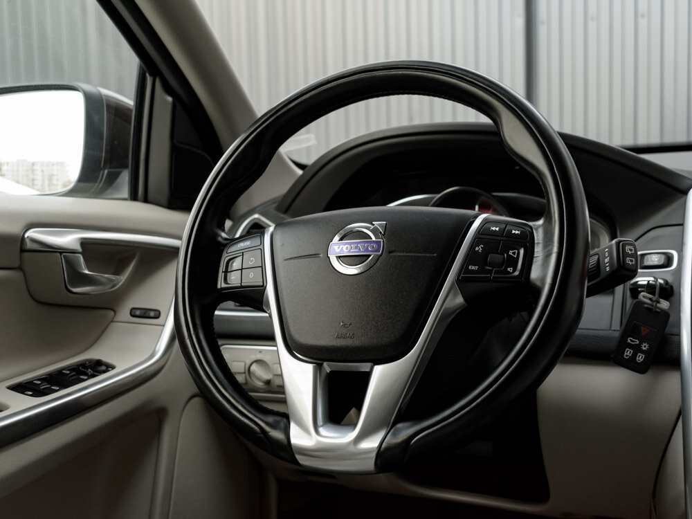 Купить Volvo XC60 2.4d AT (181 л.с.) 4WD, 2014 в Екатеренбурге