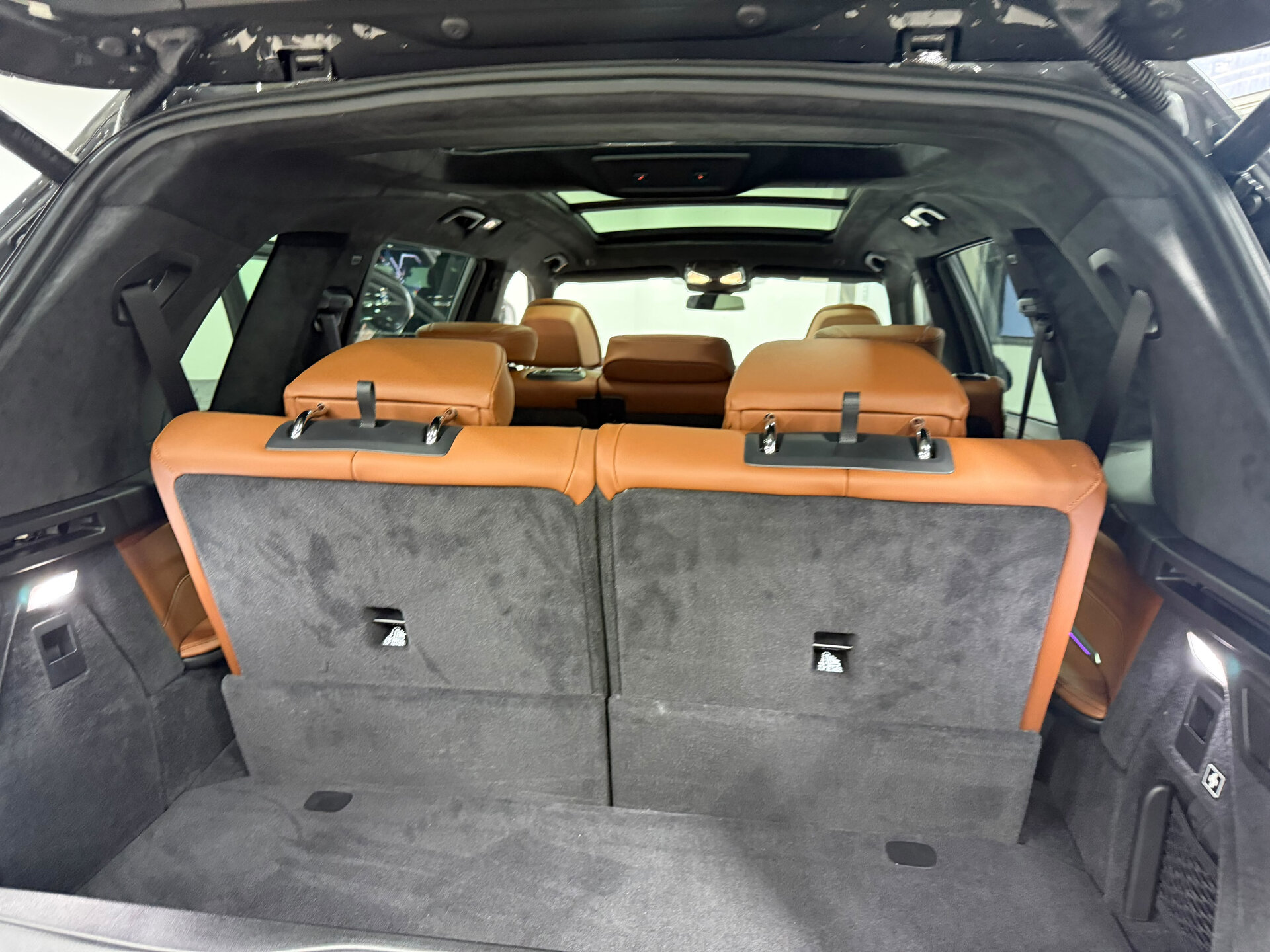 Автомобиль BMW X7 40d 3.0d AT (340 л.с.) 4WD - 13