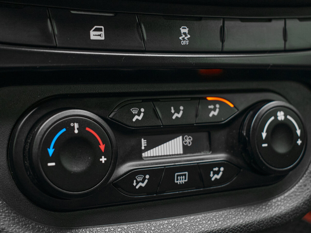 Купить Lada (ВАЗ) Vesta 1.6 MT (106 л.с.), 2019 в Екатеренбурге