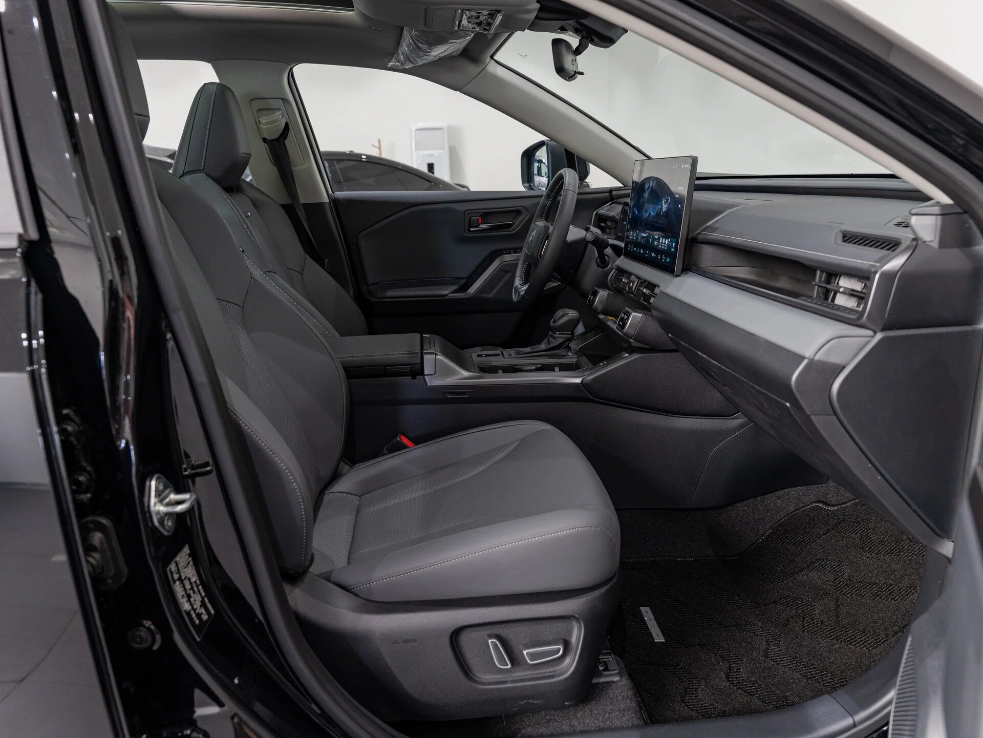 Автомобиль Toyota RAV4 2.0 CVT (171 л.с.) 4WD - 10