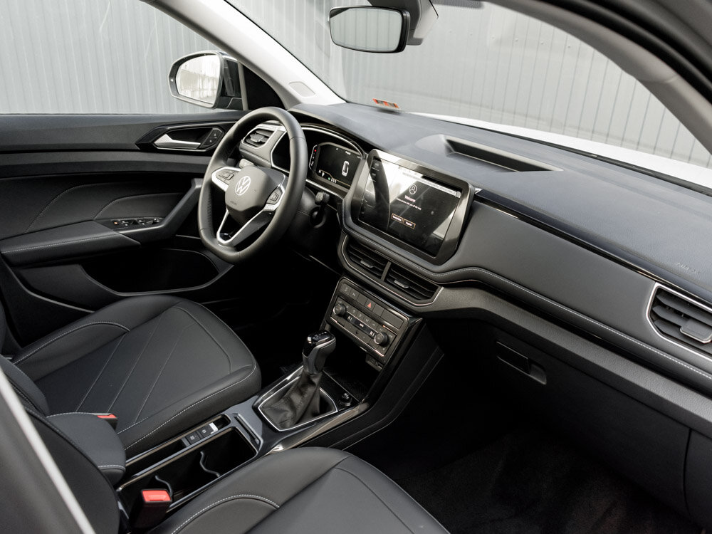 Купить Volkswagen Tharu XR 300 TSI 1.5 AMT (160 л.с.), 2025 в Екатеренбурге