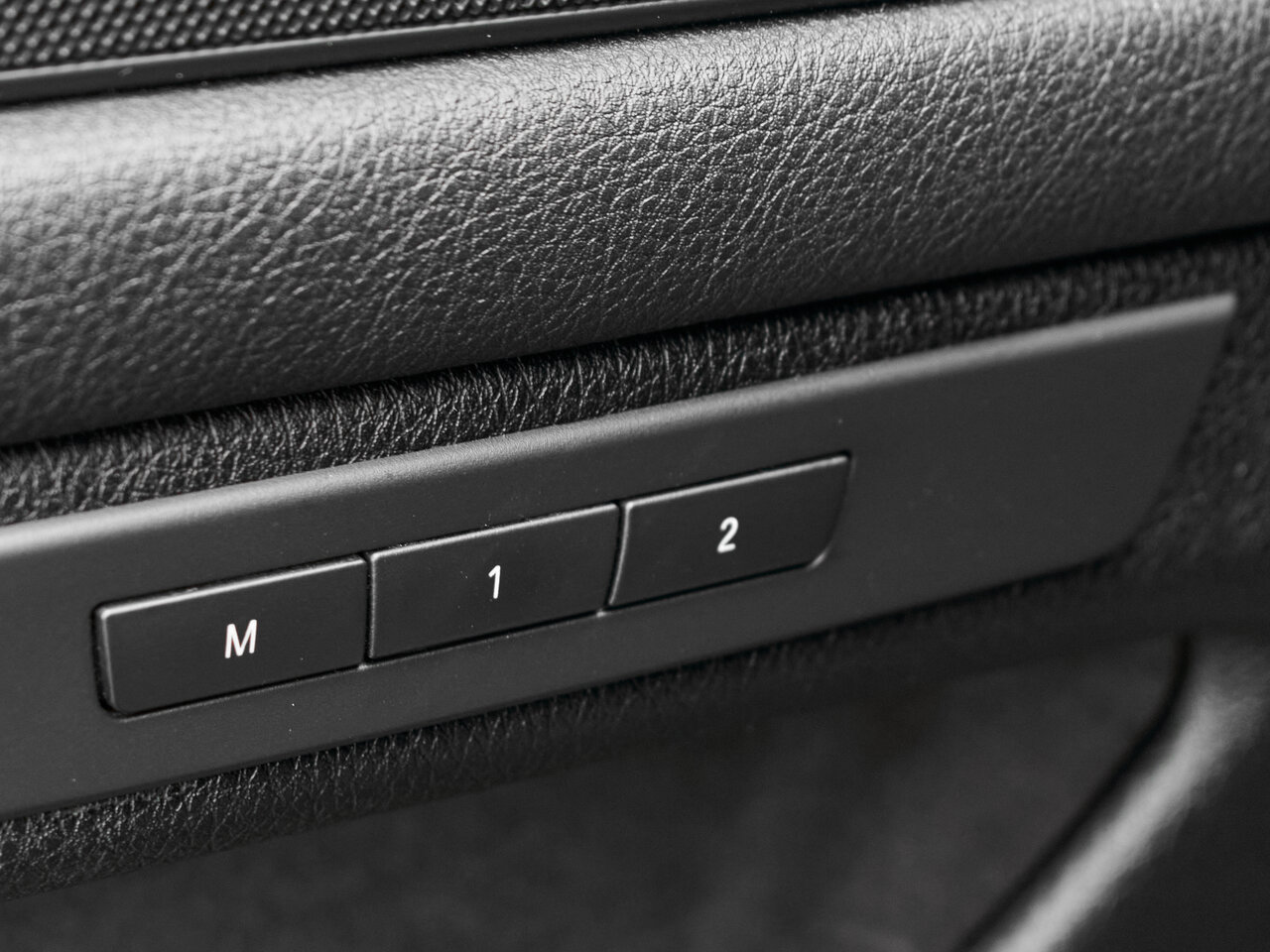 Купить BMW 5 серии 520d 2.0d AT (184 л.с.), 2013 в Екатеренбурге