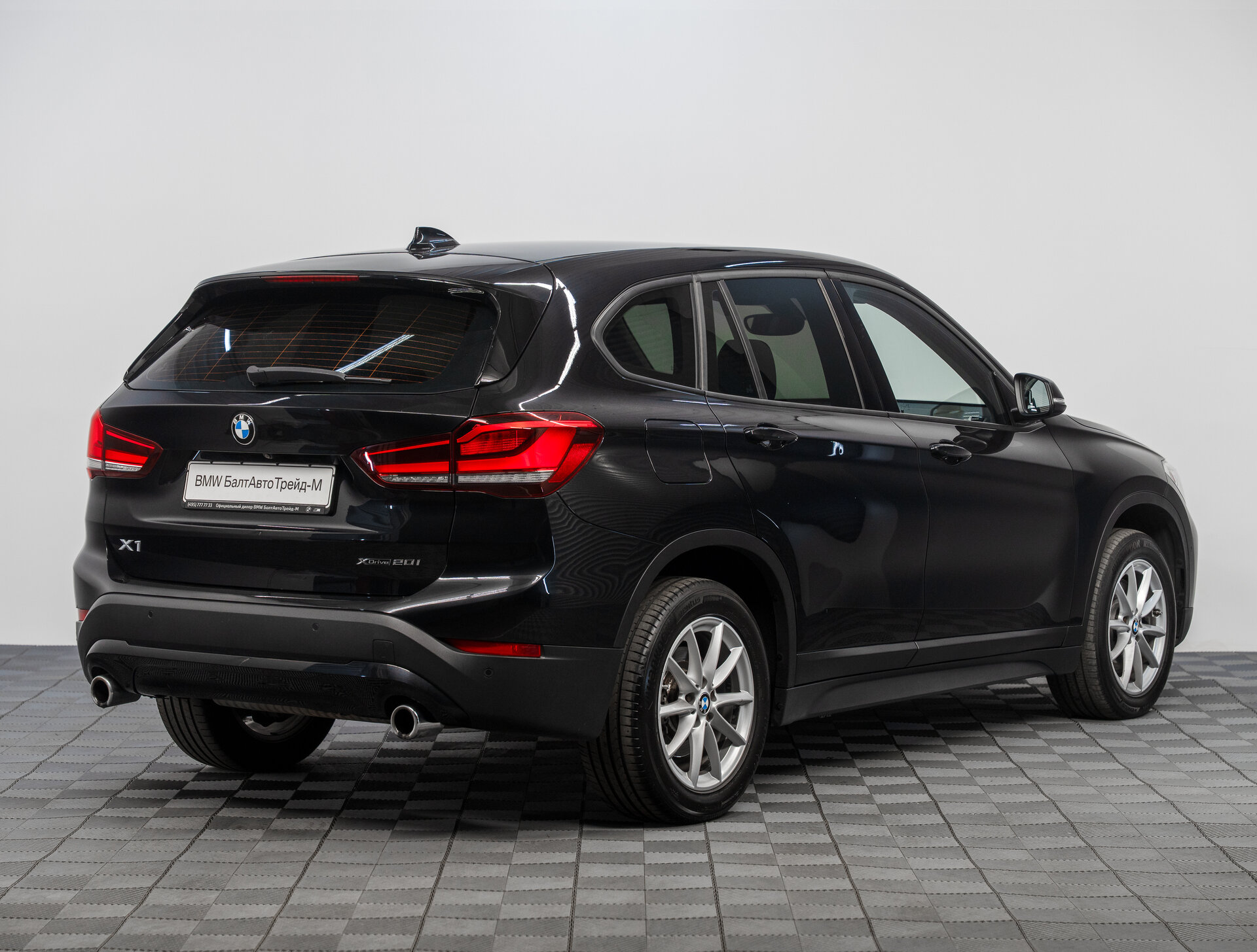 Автомобиль BMW X1 20i xDrive 2.0 AT (192 л.с.) 4WD - 5