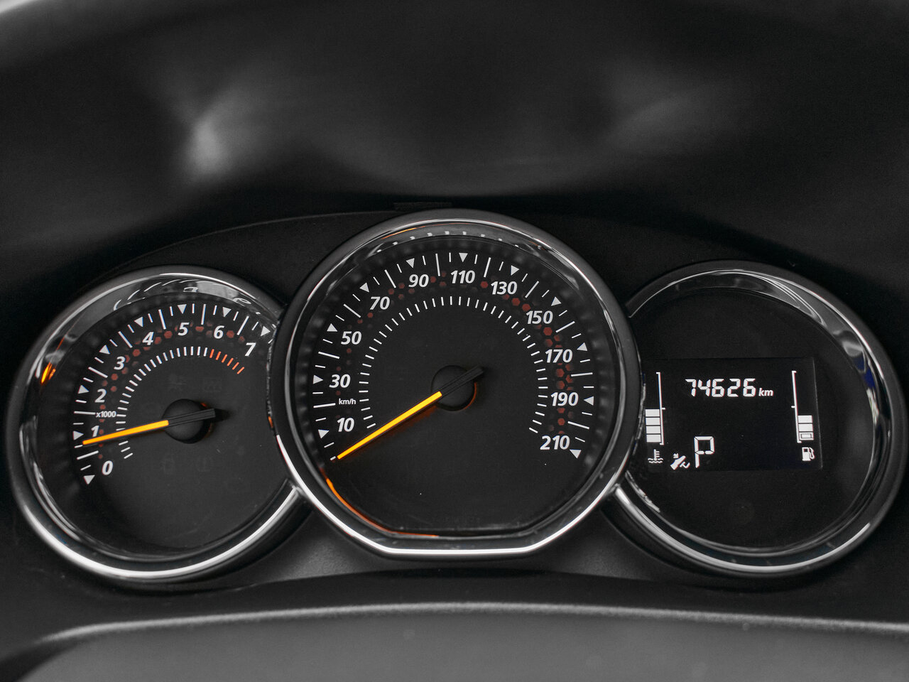 Купить Renault Sandero Stepway 1.6 AT (102 л.с.), 2018 в Екатеренбурге