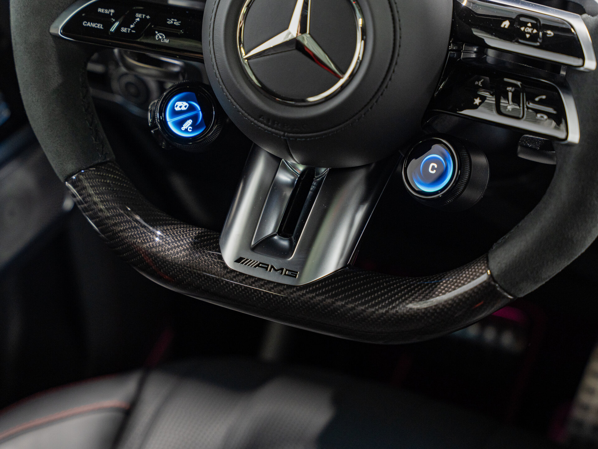 Автомобиль Mercedes-Benz G-Класс AMG 63 AMG 4.0 AT (585 л.с.) 4WD - 18