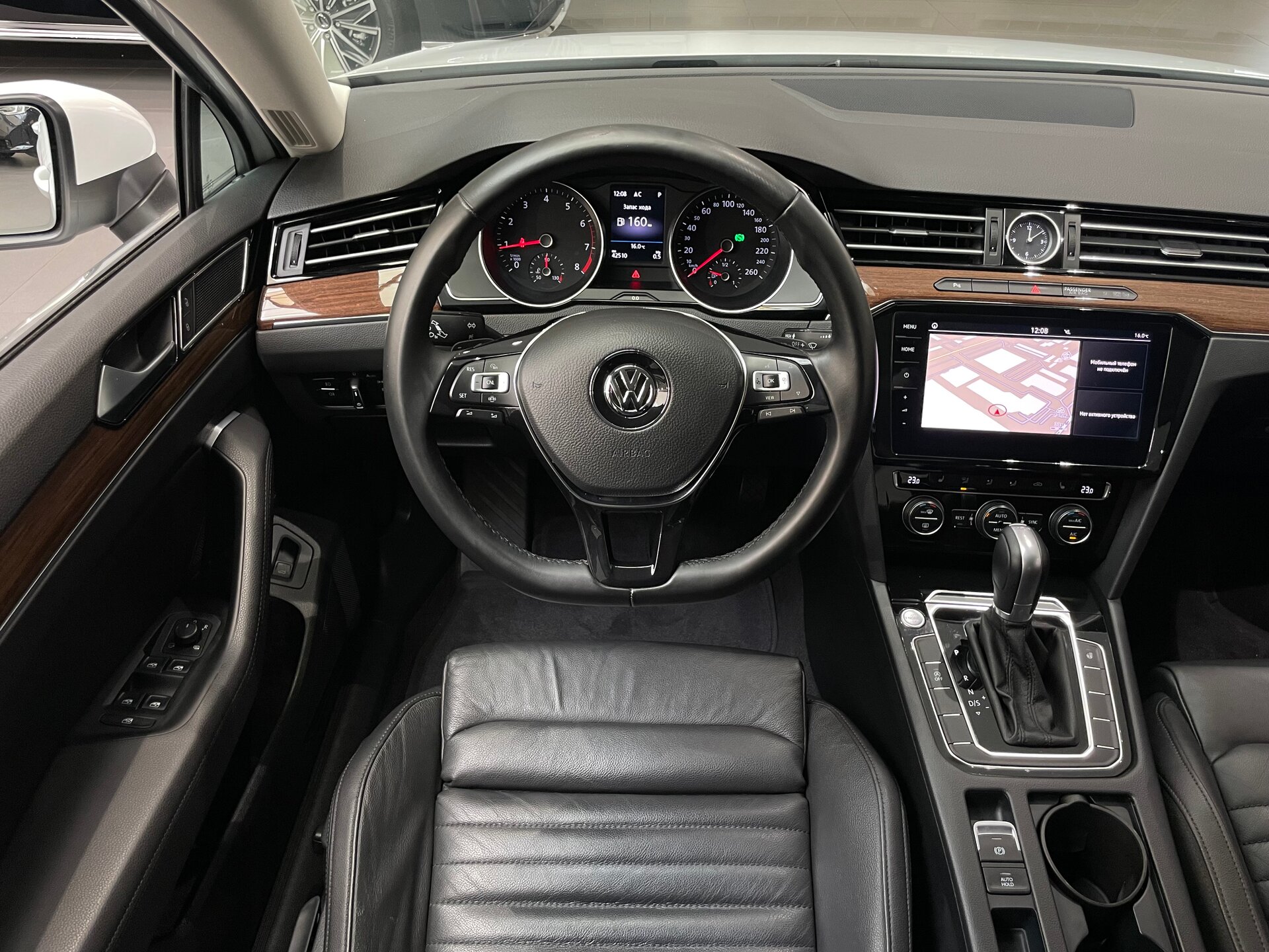 Автомобиль Volkswagen Passat 1.8 AMT (180 л.с.) - 14