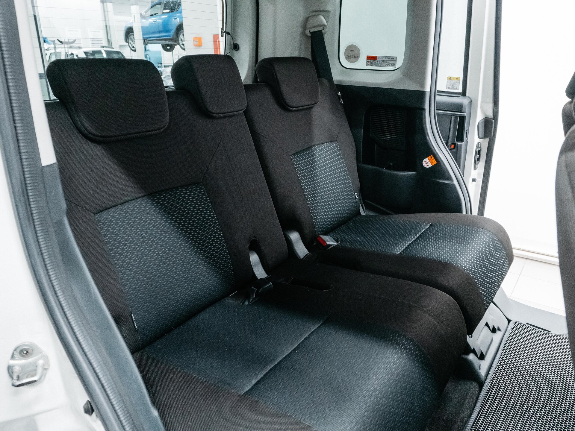 Toyota Roomy 2021 25