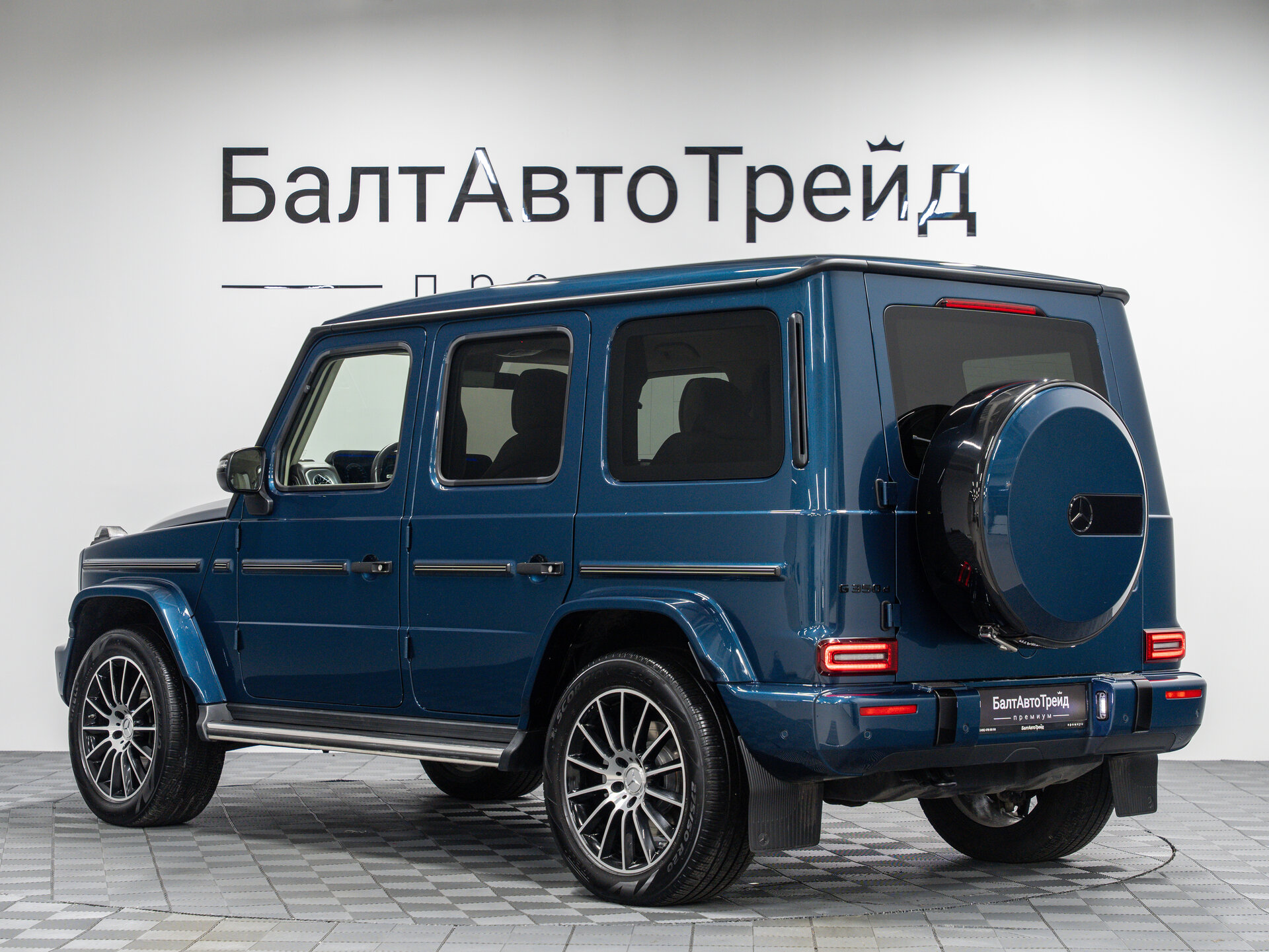 Автомобиль Mercedes-Benz G-Класс 350 d 2.9d AT (249 л.с.) 4WD - 9