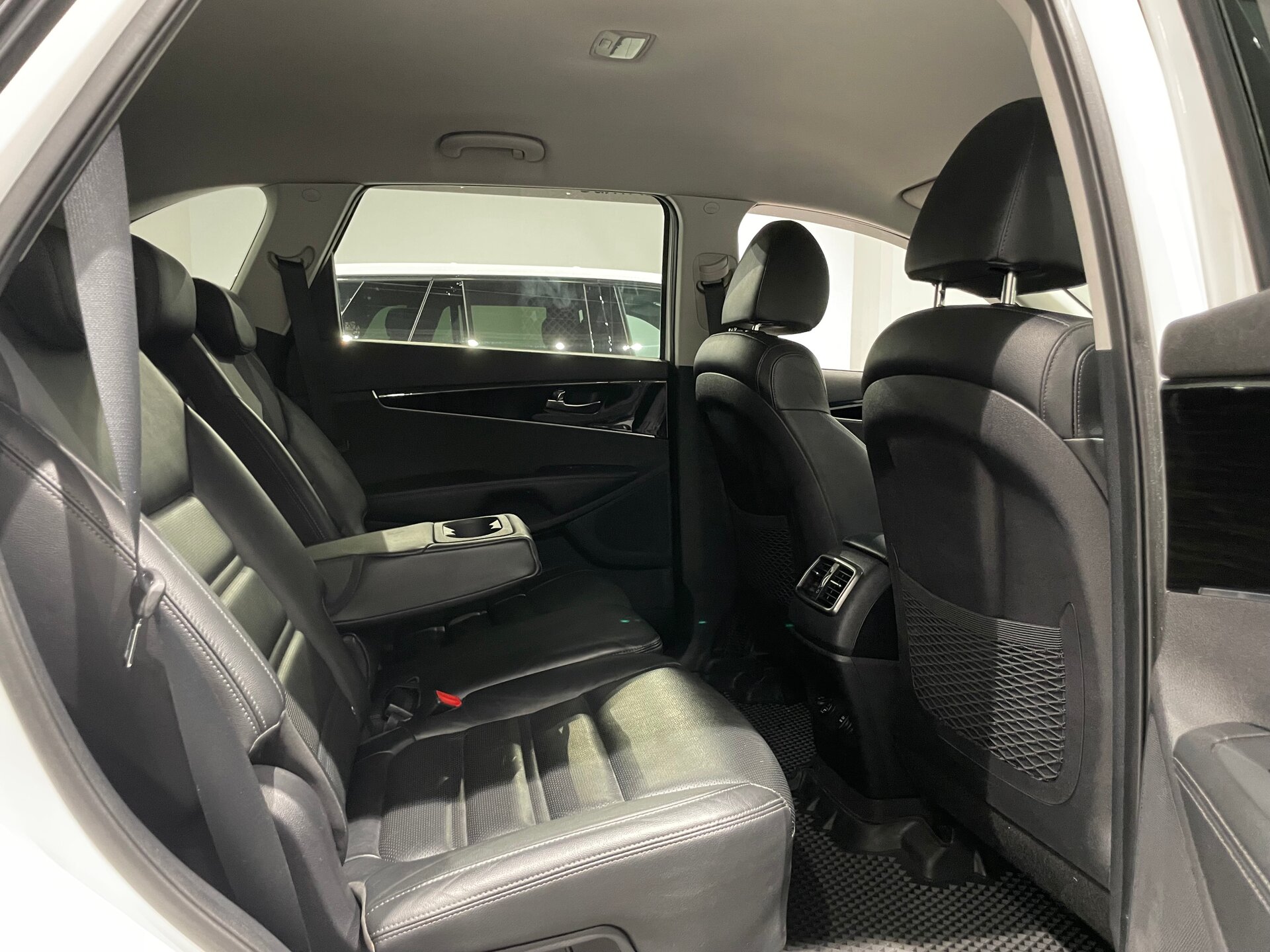 Автомобиль Kia Sorento 2.4 AT (188 л.с.) 4WD - 10