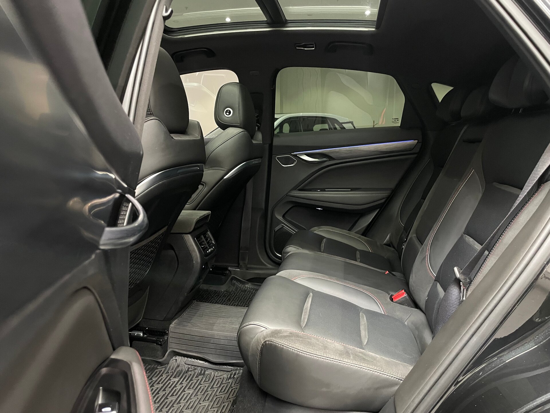 Автомобиль Geely Tugella 2.0 AT (238 л.с.) 4WD - 9
