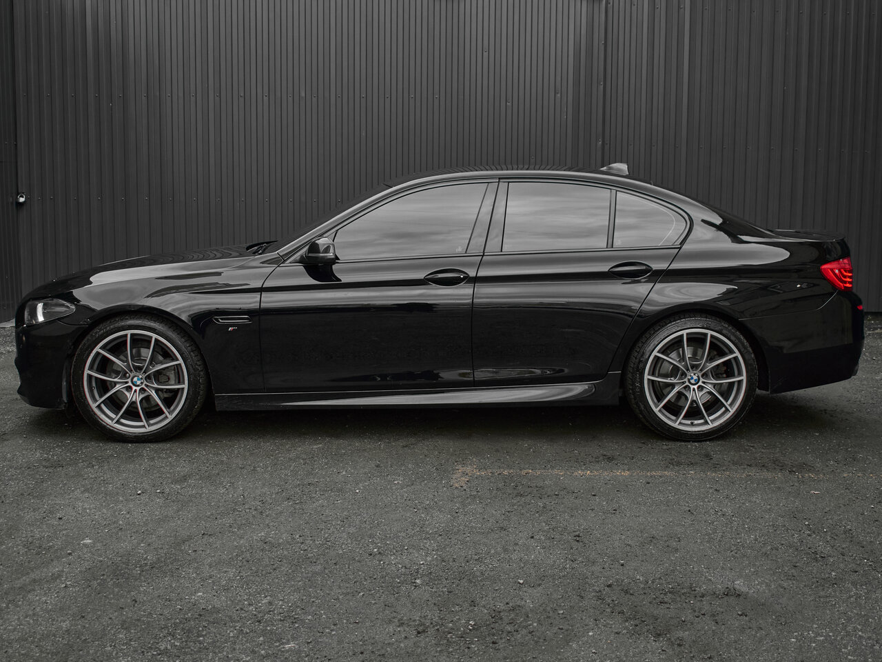 Купить BMW 5 серии 520d 2.0d AT (184 л.с.), 2013 в Екатеренбурге