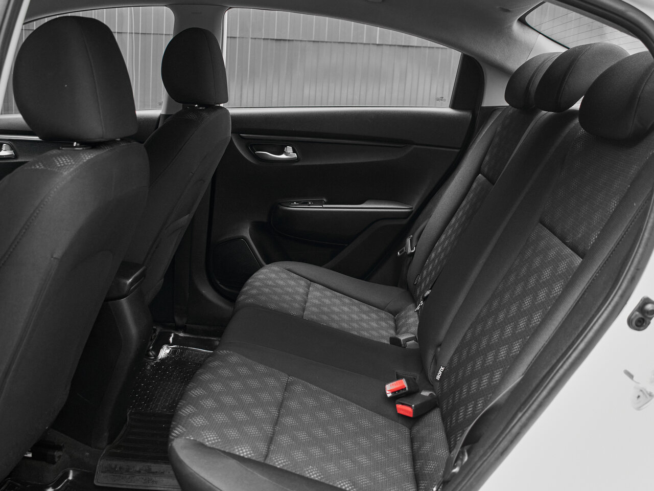 Купить Kia Rio 1.6 AT (123 л.с.), 2017 в Екатеренбурге