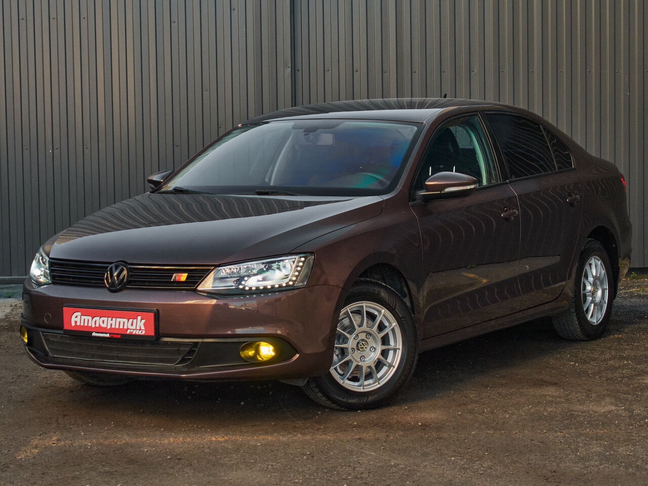 Купить Volkswagen Jetta 1.6 MT (105 л.с.), 2014 в Екатеренбурге