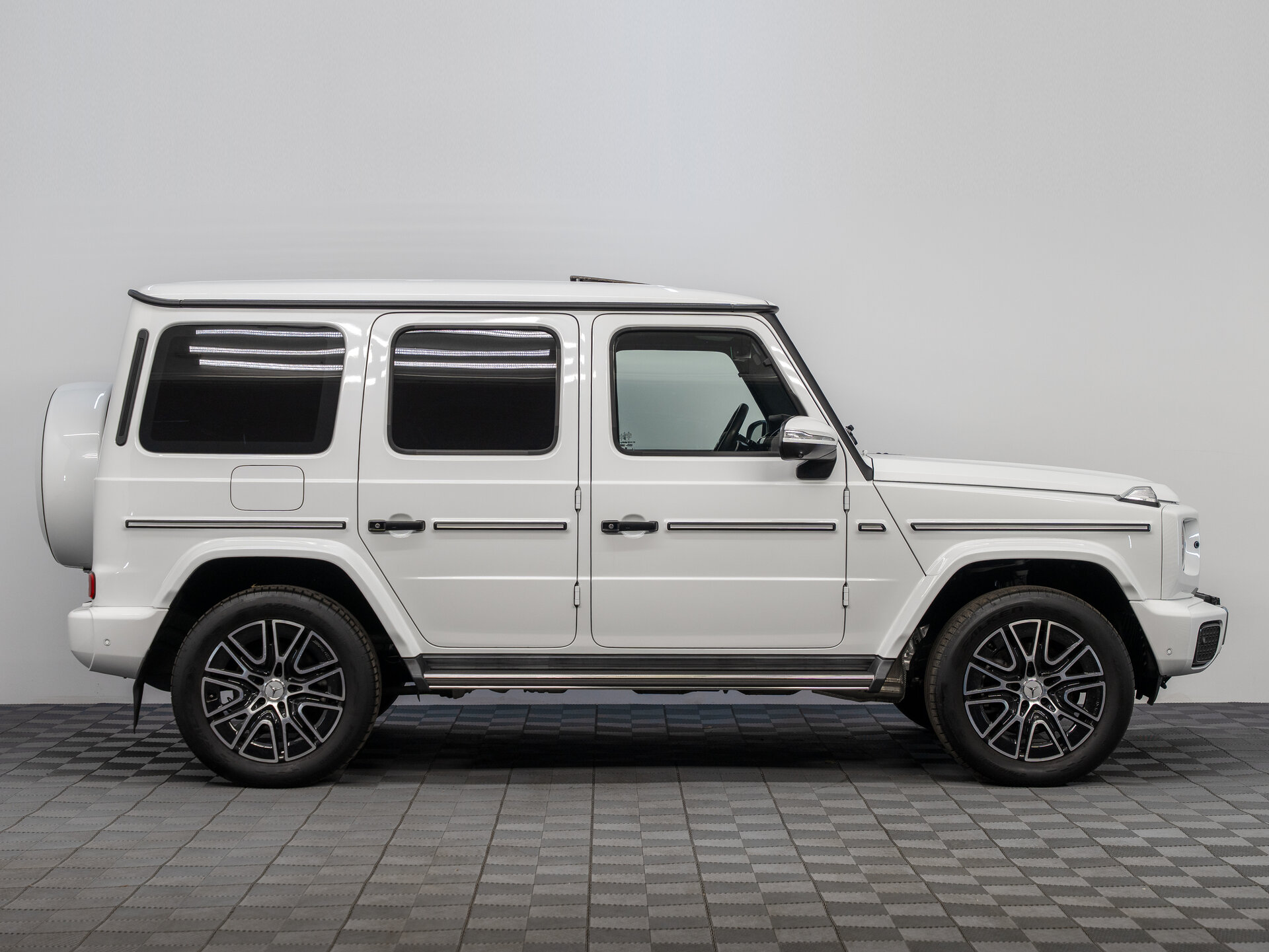 Автомобиль Mercedes-Benz G-Класс 450 d 3.0d AT (367 л.с.) 4WD - 4