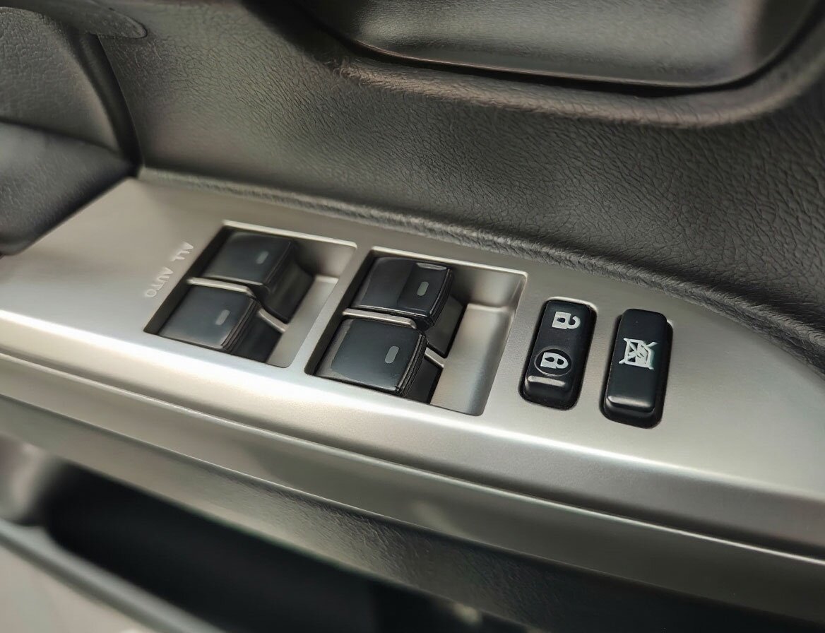 Автомобиль Toyota Land Cruiser 4.6 AT (309 л.с.) 4WD - 18