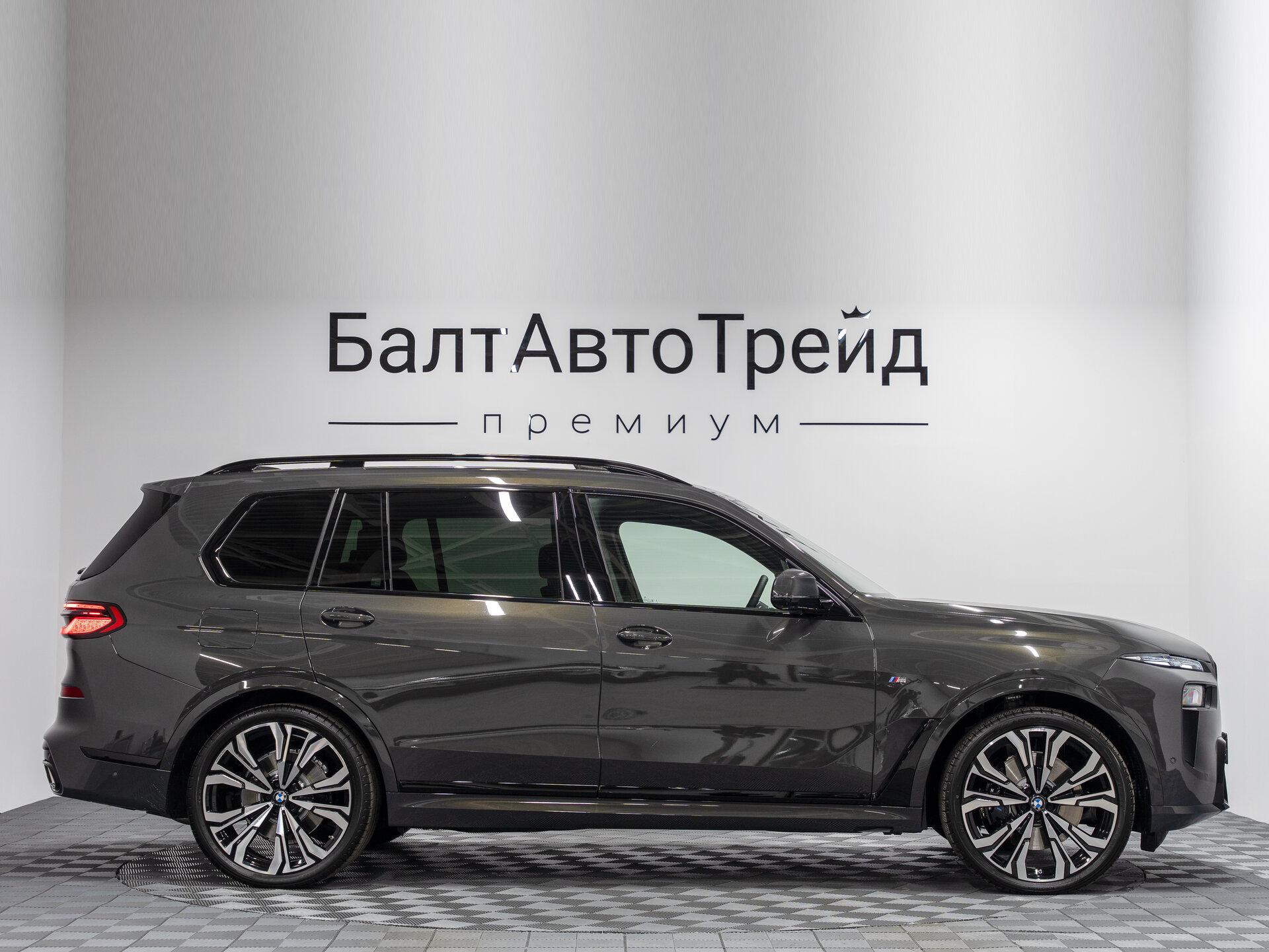 Автомобиль BMW X7 40d 3.0d AT (340 л.с.) 4WD - 7