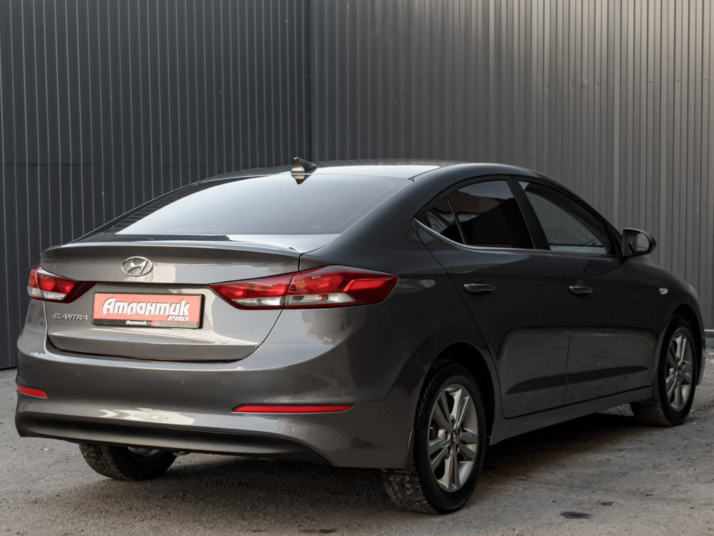 Купить Hyundai Elantra 1.6 AT (128 л.с.), 2017 в Екатеренбурге