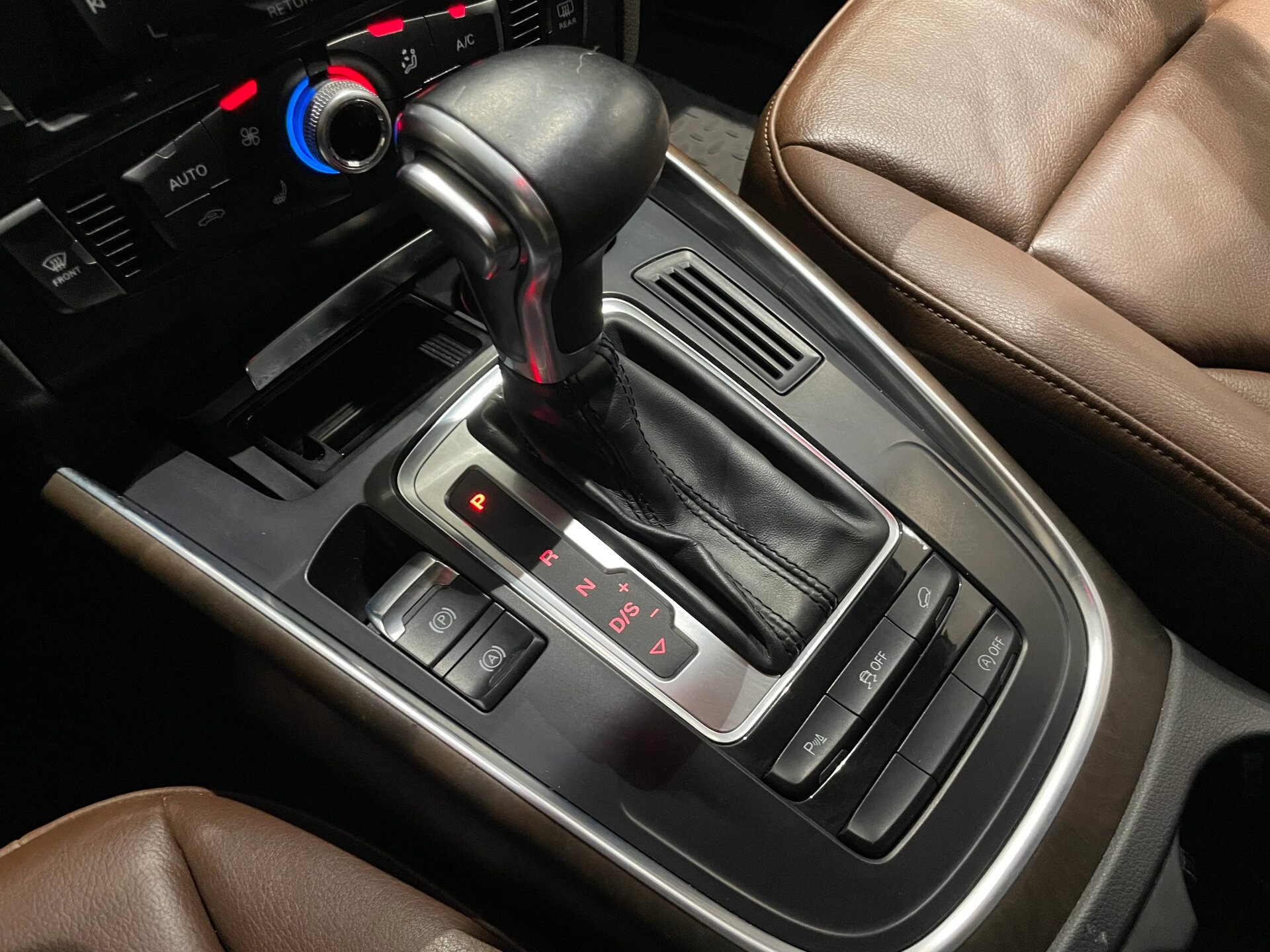 Автомобиль Audi Q5 2.0 AT (230 л.с.) 4WD - 17
