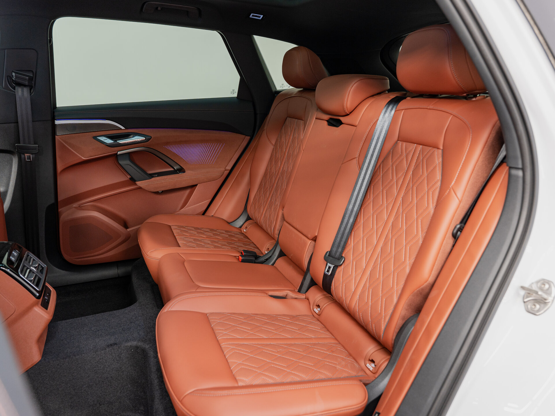 Автомобиль Audi Q5 L 2.0 AMT (204 л.с.) 4WD - 19