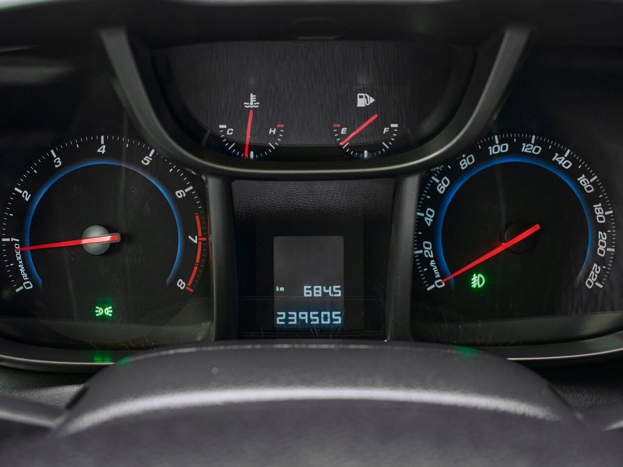 Купить Chevrolet Orlando 1.8 MT (141 л.с.), 2012 в Екатеренбурге