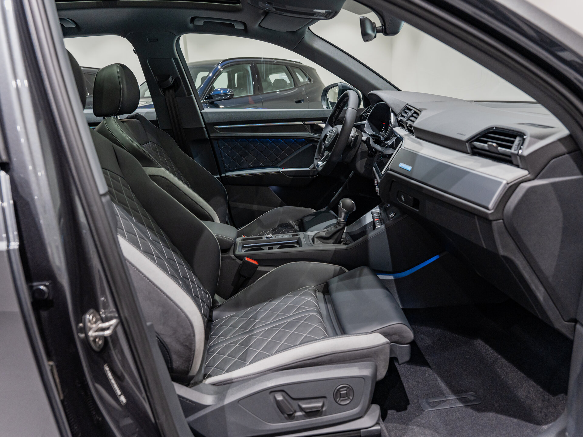 Автомобиль Audi Q3 35 TFSI 1.5 AMT (160 л.с.) - 10