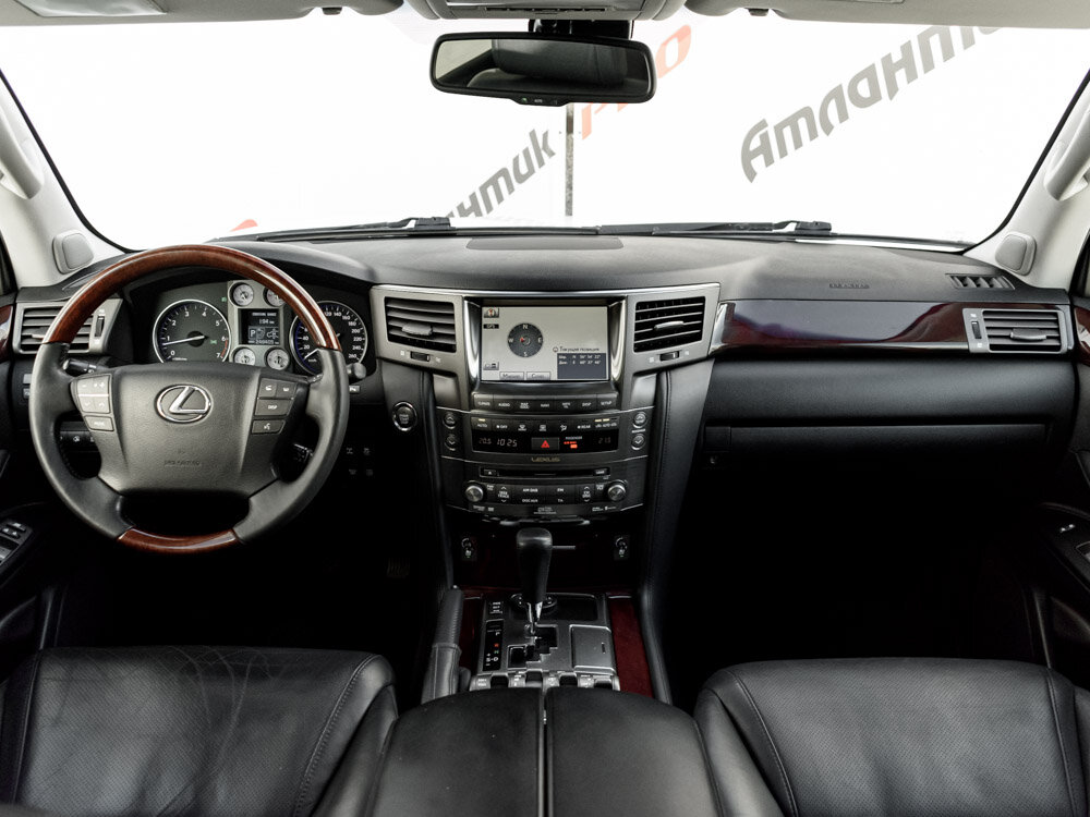 Купить Lexus LX 570 5.7 AT (367 л.с.) 4WD, 2011 в Екатеренбурге
