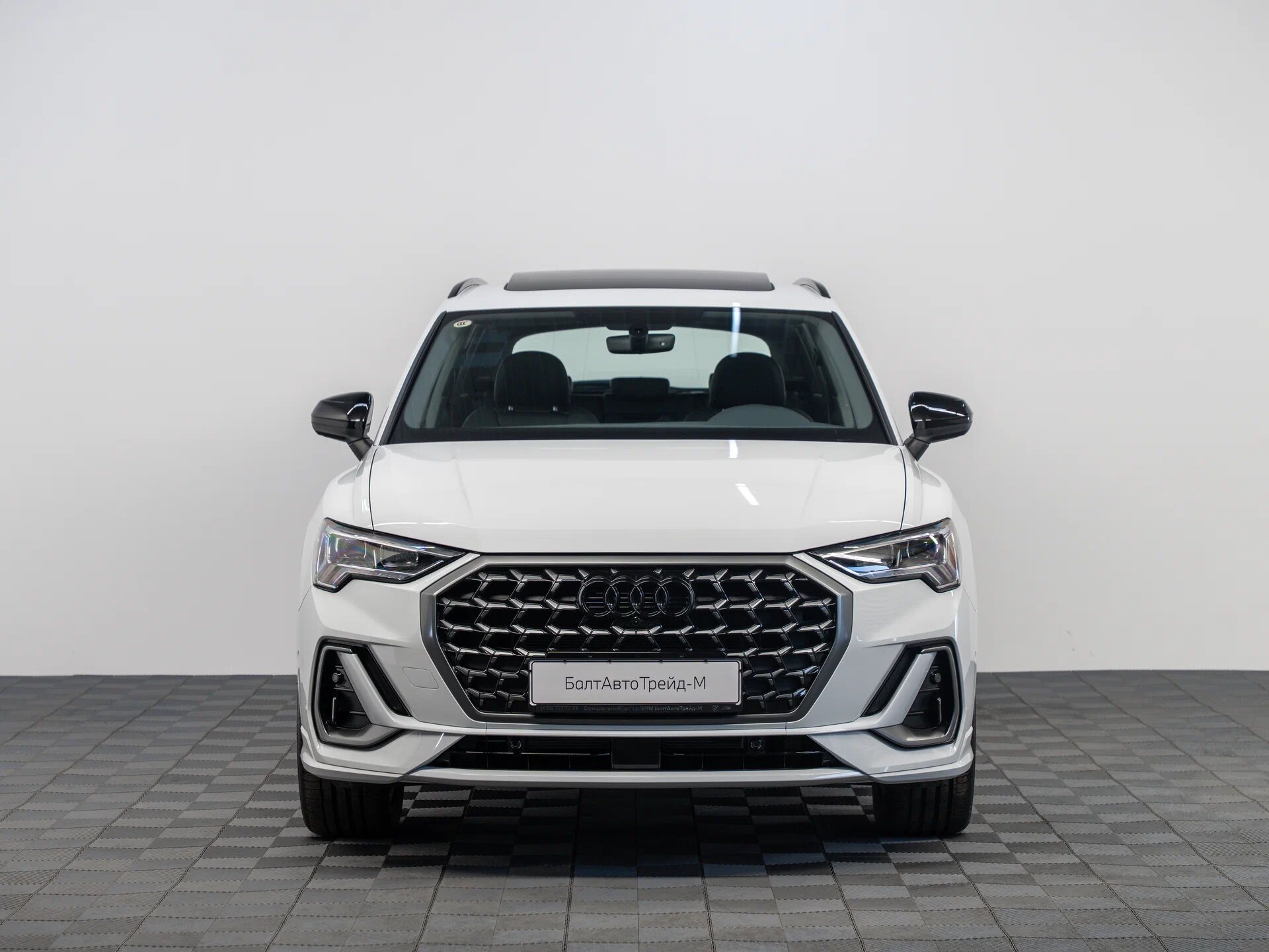 Автомобиль Audi Q3 35 TFSI 1.5 AMT (160 л.с.) - 2