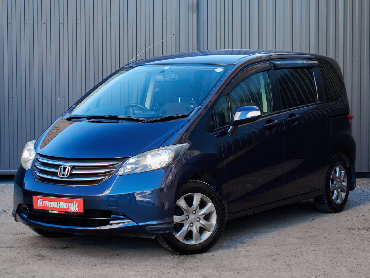 Купить Honda Freed 1.5 CVT (118 л.с.), 2016 в Екатеренбурге